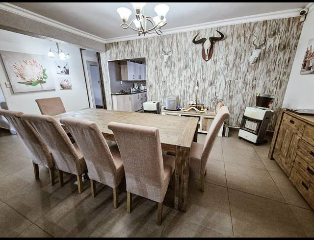 8 BEDROOM HOUSE FOR SALE IN MANTEVREDE